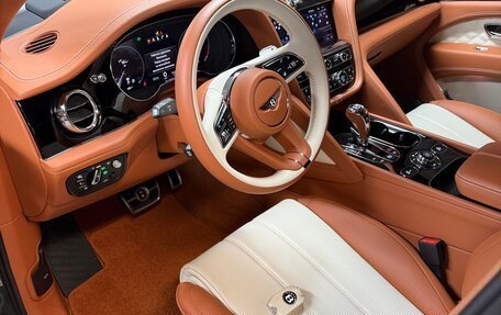 Bentley Bentayga I, 2023 год, 33 450 000 рублей, 12 фотография