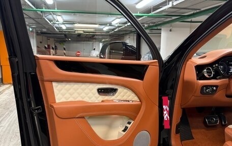 Bentley Bentayga I, 2023 год, 33 450 000 рублей, 10 фотография