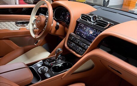 Bentley Bentayga I, 2023 год, 33 450 000 рублей, 16 фотография