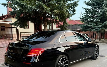 Mercedes-Benz E-Класс, 2017 год, 3 050 000 рублей, 5 фотография