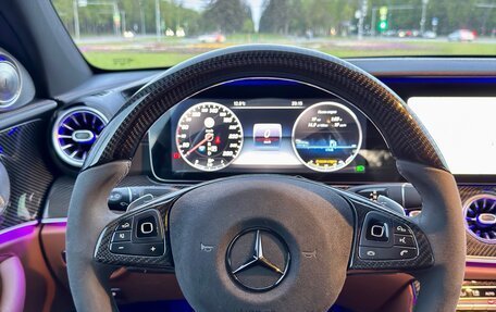 Mercedes-Benz E-Класс, 2017 год, 3 300 000 рублей, 14 фотография