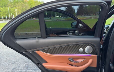 Mercedes-Benz E-Класс, 2017 год, 3 300 000 рублей, 12 фотография