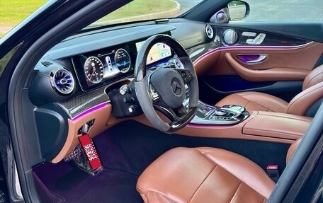 Mercedes-Benz E-Класс, 2017 год, 3 300 000 рублей, 9 фотография