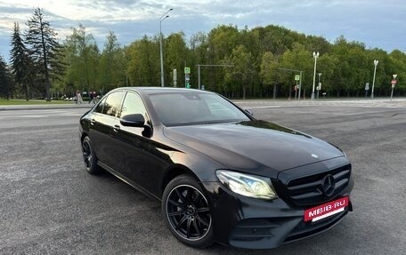 Mercedes-Benz E-Класс, 2017 год, 3 300 000 рублей, 8 фотография