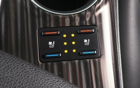 Toyota Camry, 2018 год, 3 349 000 рублей, 14 фотография