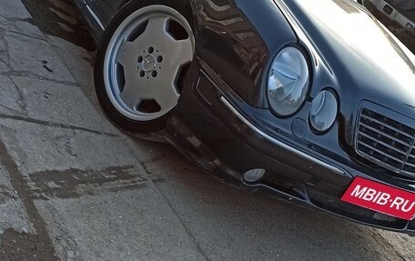 Mercedes-Benz E-Класс, 2000 год, 770 000 рублей, 1 фотография