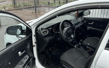 KIA Rio III рестайлинг, 2013 год, 800 000 рублей, 10 фотография