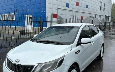 KIA Rio III рестайлинг, 2013 год, 800 000 рублей, 14 фотография