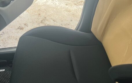 Toyota Ractis II, 2011 год, 1 197 000 рублей, 28 фотография