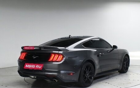 Ford Mustang VI рестайлинг, 2020 год, 2 395 000 рублей, 2 фотография