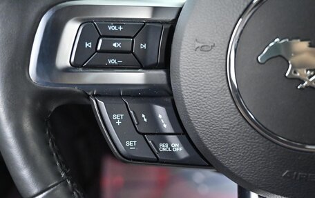 Ford Mustang VI рестайлинг, 2020 год, 2 395 000 рублей, 15 фотография