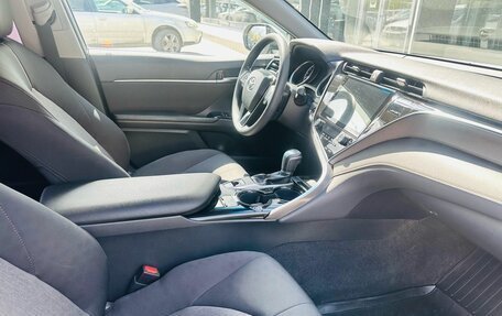 Toyota Camry, 2019 год, 2 860 000 рублей, 10 фотография
