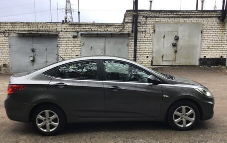 Hyundai Solaris II рестайлинг, 2014 год, 1 060 000 рублей, 2 фотография