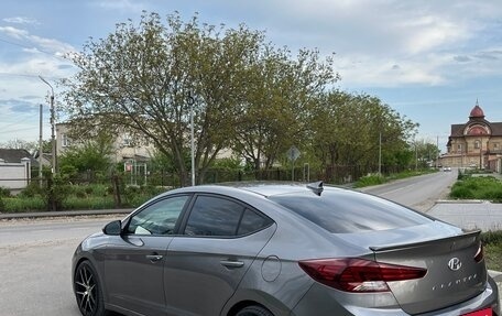 Hyundai Elantra VI рестайлинг, 2019 год, 1 820 000 рублей, 12 фотография
