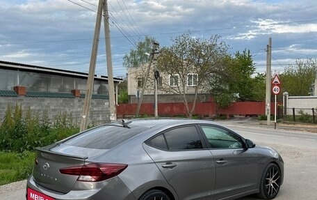 Hyundai Elantra VI рестайлинг, 2019 год, 1 820 000 рублей, 11 фотография