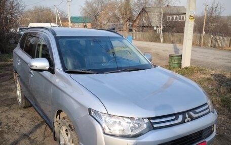 Mitsubishi Outlander III рестайлинг 3, 2012 год, 1 600 000 рублей, 1 фотография
