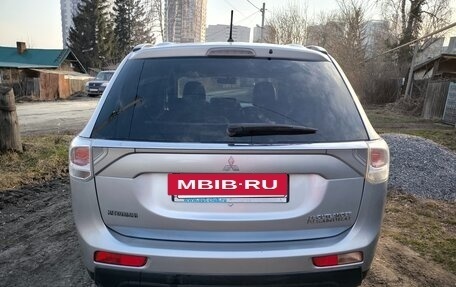 Mitsubishi Outlander III рестайлинг 3, 2012 год, 1 600 000 рублей, 6 фотография