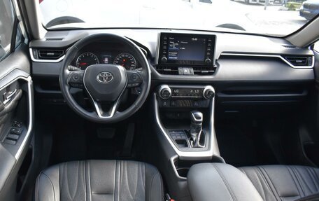 Toyota RAV4, 2020 год, 3 500 000 рублей, 6 фотография
