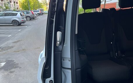 Mercedes-Benz V-Класс, 2019 год, 5 200 000 рублей, 25 фотография