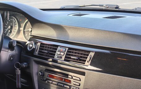 BMW 3 серия, 2011 год, 1 290 000 рублей, 15 фотография