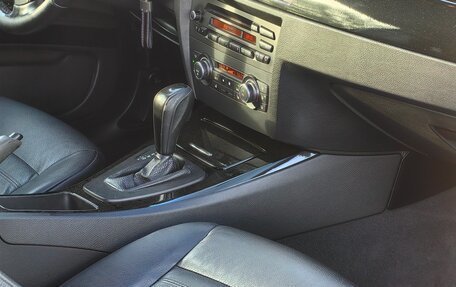 BMW 3 серия, 2011 год, 1 290 000 рублей, 17 фотография