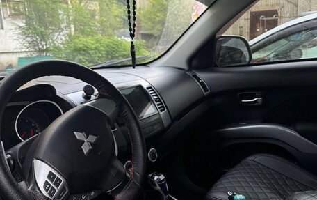Mitsubishi Outlander III рестайлинг 3, 2007 год, 1 450 000 рублей, 2 фотография