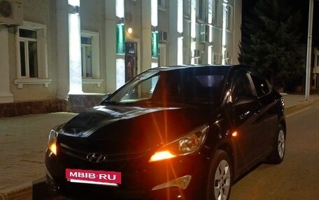 Hyundai Solaris II рестайлинг, 2015 год, 630 000 рублей, 9 фотография