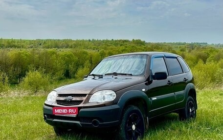 Chevrolet Niva I рестайлинг, 2011 год, 640 000 рублей, 2 фотография
