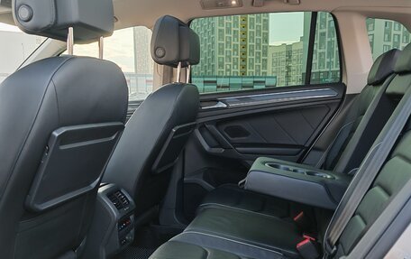 Volkswagen Tiguan II, 2019 год, 3 900 000 рублей, 15 фотография