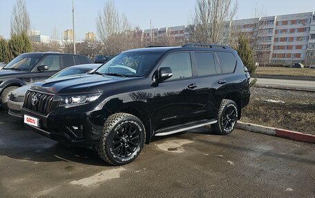 Toyota Land Cruiser Prado 150 рестайлинг 2, 2022 год, 6 650 000 рублей, 2 фотография