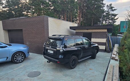 Toyota Land Cruiser Prado 150 рестайлинг 2, 2022 год, 6 650 000 рублей, 4 фотография