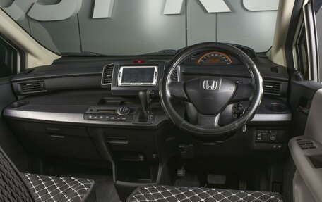 Honda Freed I, 2010 год, 1 220 000 рублей, 6 фотография
