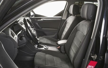 Volkswagen Tiguan II, 2019 год, 3 330 000 рублей, 10 фотография