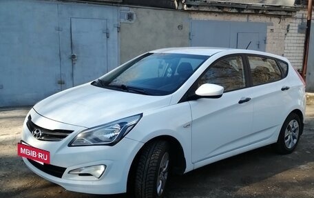 Hyundai Solaris II рестайлинг, 2015 год, 799 000 рублей, 5 фотография