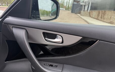Infiniti QX70, 2017 год, 3 400 000 рублей, 14 фотография