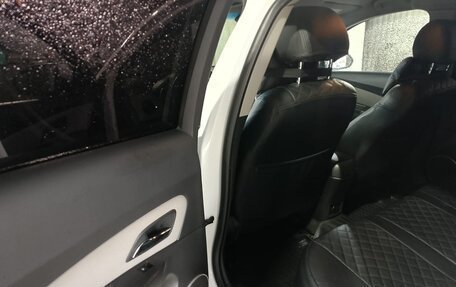 Chevrolet Cruze II, 2013 год, 800 000 рублей, 9 фотография