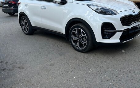 KIA Sportage IV рестайлинг, 2019 год, 2 400 000 рублей, 3 фотография