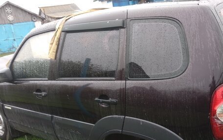 Chevrolet Niva I рестайлинг, 2013 год, 350 000 рублей, 3 фотография