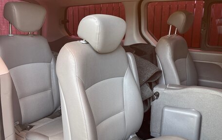 Hyundai Grand Starex Grand Starex I рестайлинг 2, 2012 год, 1 650 000 рублей, 4 фотография