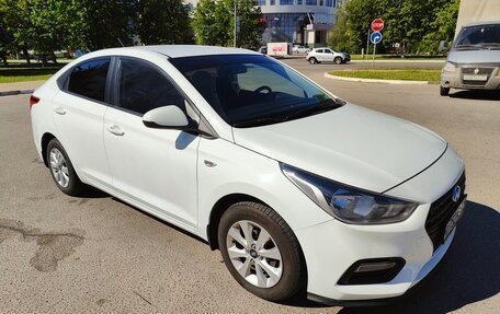 Hyundai Solaris II рестайлинг, 2017 год, 1 500 000 рублей, 2 фотография