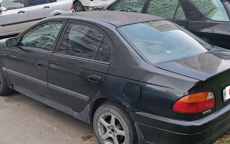 Toyota Avensis III рестайлинг, 1998 год, 140 000 рублей, 3 фотография
