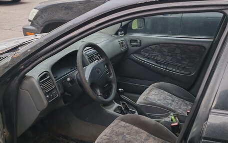 Toyota Avensis III рестайлинг, 1998 год, 140 000 рублей, 5 фотография