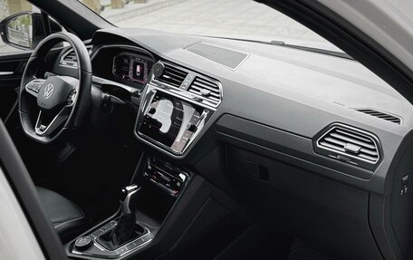 Volkswagen Tiguan II, 2021 год, 3 680 000 рублей, 7 фотография