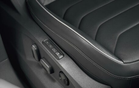 Volkswagen Tiguan II, 2021 год, 3 680 000 рублей, 16 фотография