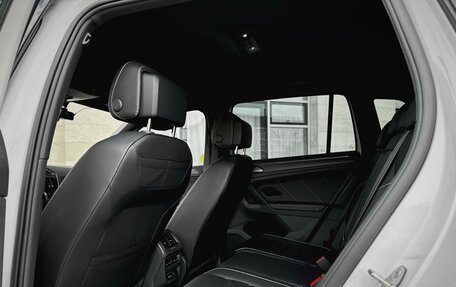 Volkswagen Tiguan II, 2021 год, 3 680 000 рублей, 18 фотография