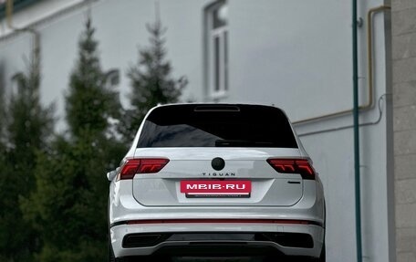 Volkswagen Tiguan II, 2021 год, 3 680 000 рублей, 5 фотография