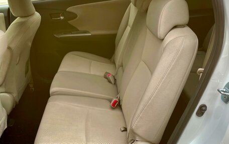 Toyota Wish II, 2011 год, 1 249 000 рублей, 16 фотография