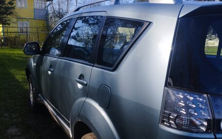 Mitsubishi Outlander III рестайлинг 3, 2008 год, 670 000 рублей, 9 фотография