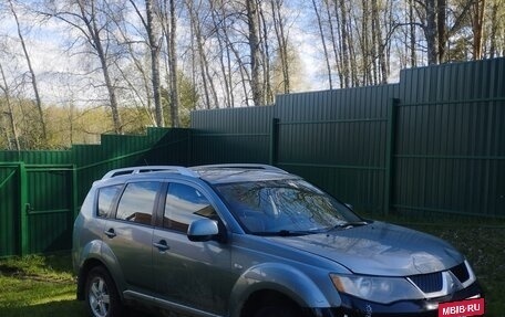 Mitsubishi Outlander III рестайлинг 3, 2008 год, 670 000 рублей, 13 фотография