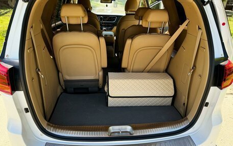 KIA Carnival III, 2019 год, 3 400 000 рублей, 24 фотография